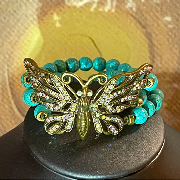 Kirks Folly Jewelry - 🦋Beautiful Kirk’s Folly Turquoise Beaded Stretch Rhinestone Butterfly Bracelet!